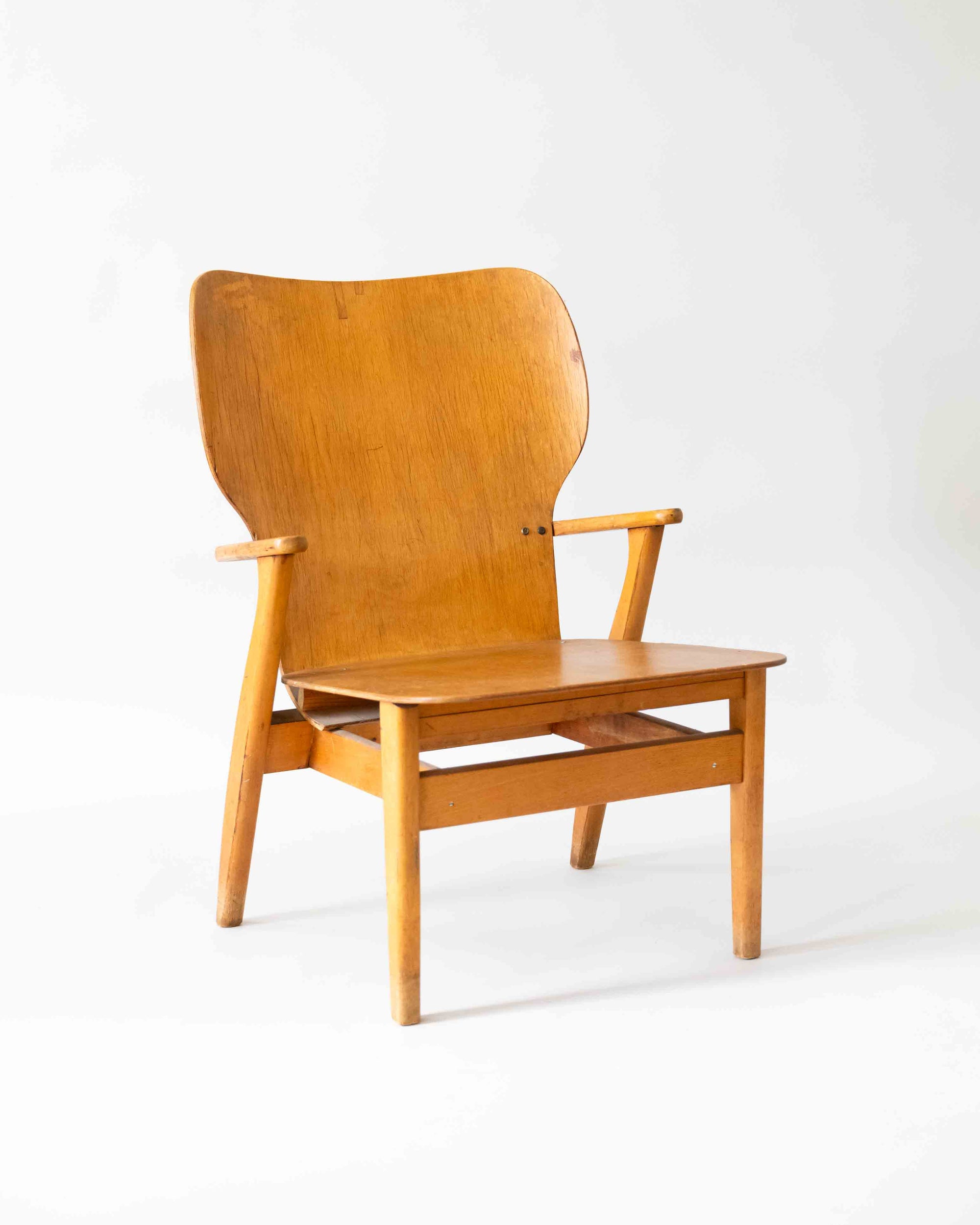 Ilmari Tapiovaara Domus Lounge Chair