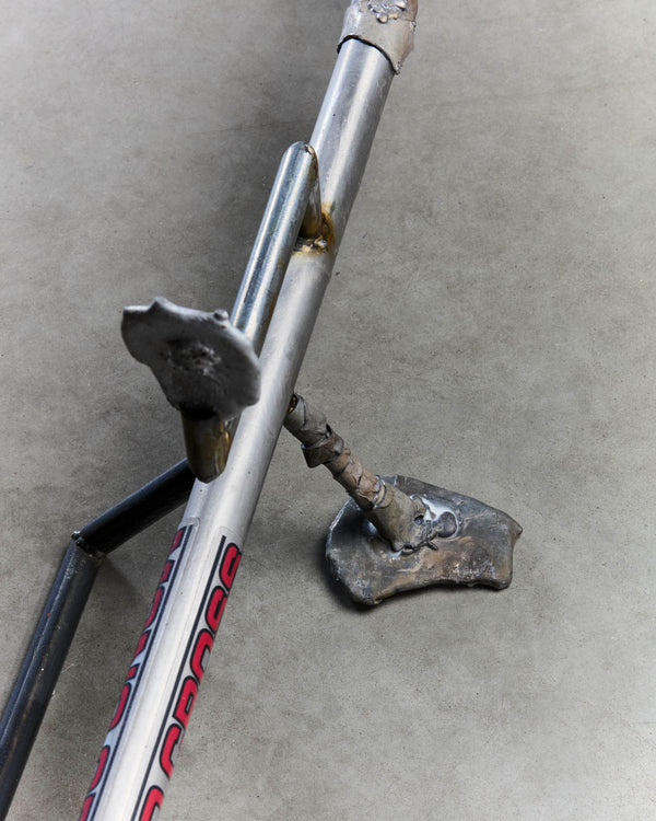 Artefact 9 by Lionel Jadot