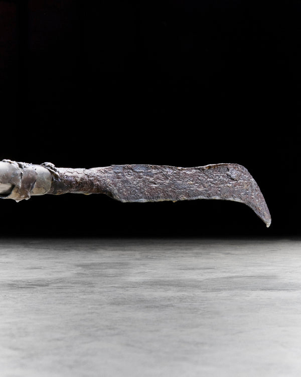 Artefact 9 by Lionel Jadot