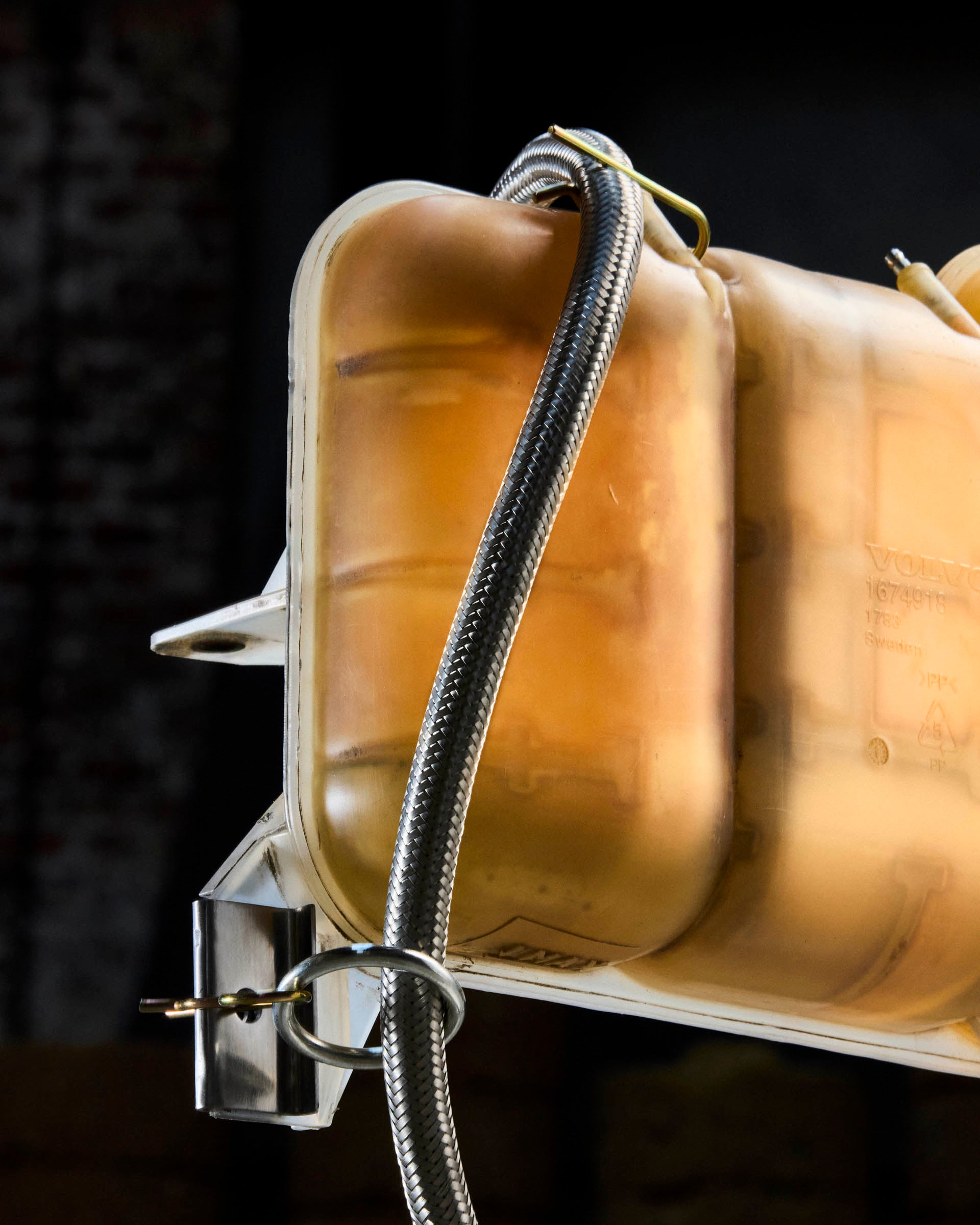 Artefact 2 by Lionel Jadot